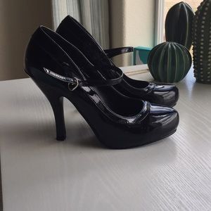 Black Funtasma heels